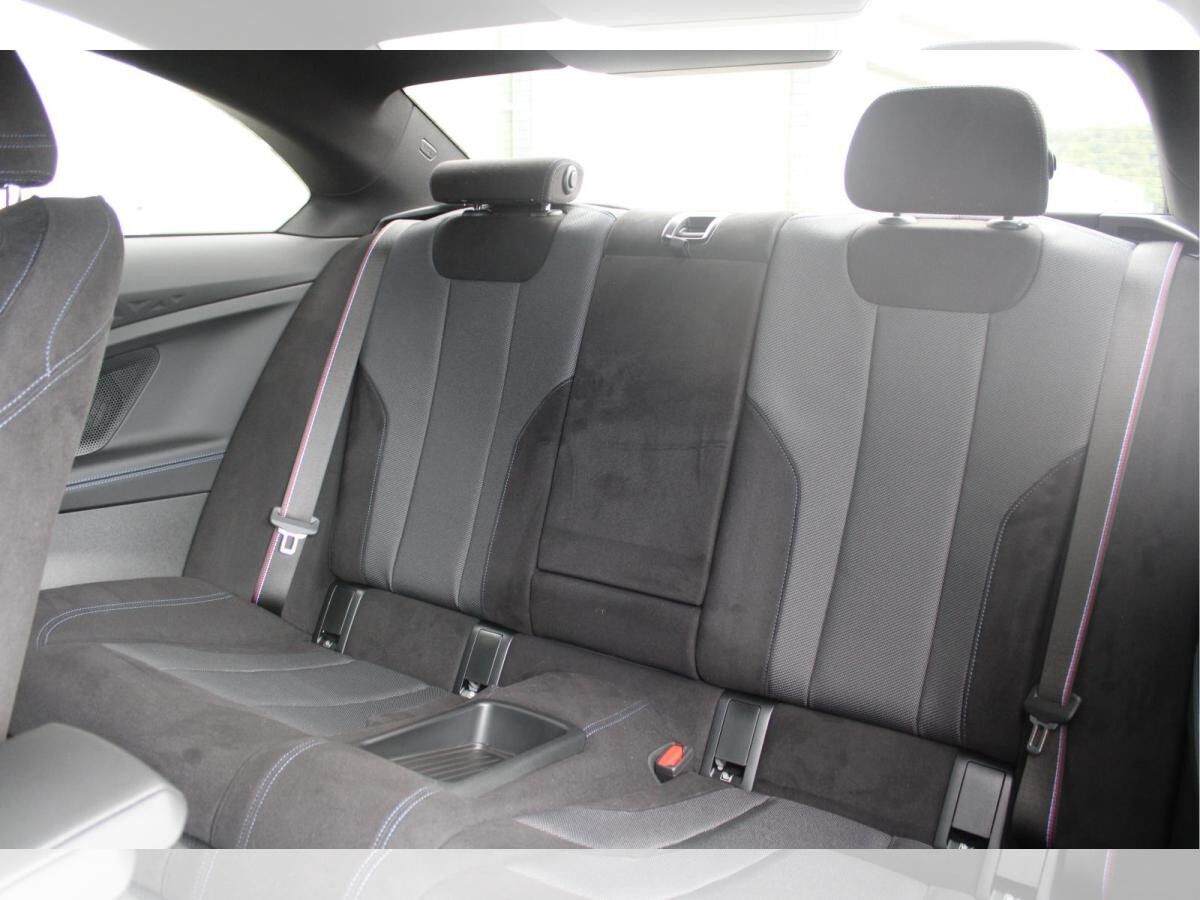 BMW 230 i Coupe *Mega Deal*