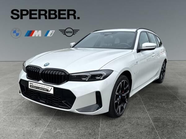BMW 330 e  xDrive Tour. LCI2 M Sportpaket Pro*Panorama*AHK*360 Kamera* uvm.