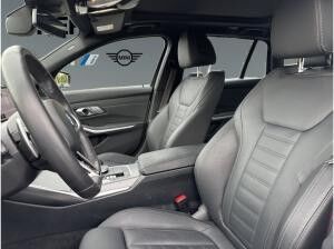 BMW 330 e  xDrive Tour. LCI2 M Sportpaket Pro*Panorama*AHK*360 Kamera* uvm.