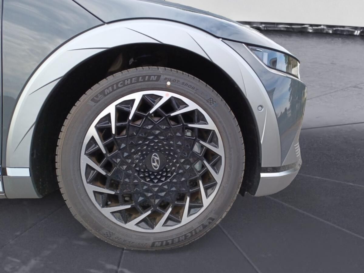 Hyundai IONIQ 5 UNIQ // 77,4kWh // AWD // SOFORT VERFÜGBAR