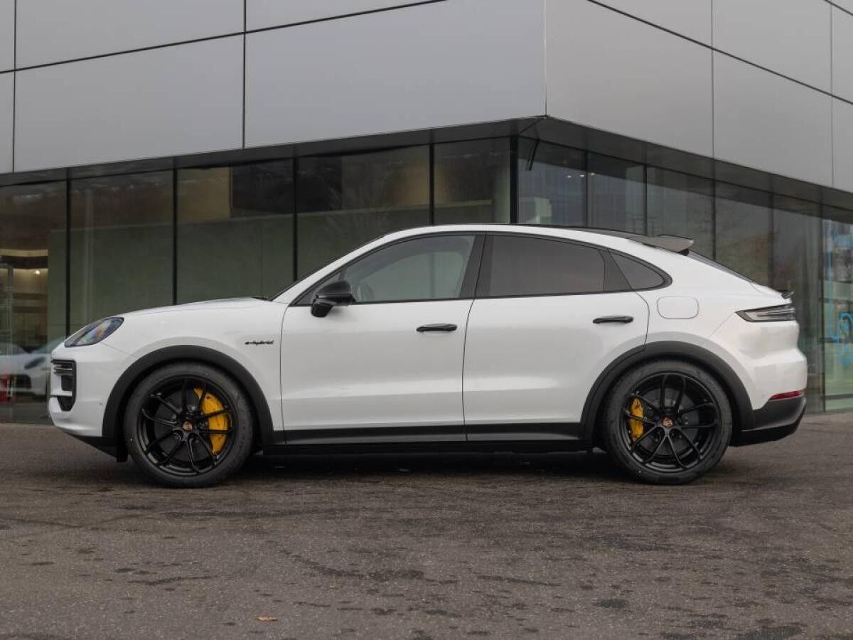 Porsche Cayenne Turbo E-Hybrid Coupé mit GT Paket *BLACKDEAL*