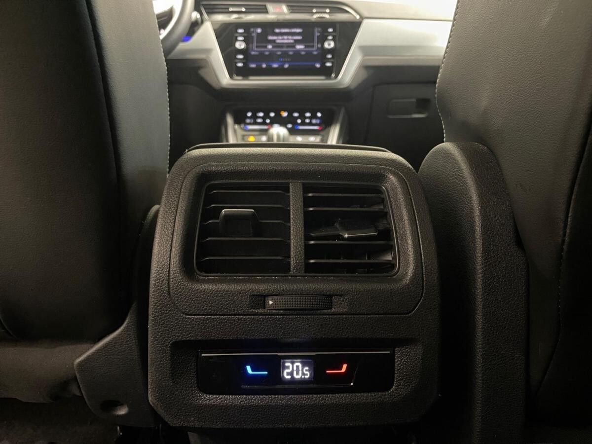 Volkswagen Touran Comfortline Goal 2.0 TDI 110kW DSG - IQ.Light AHK Kamera Navi LM Park Assist 7-Sitzer ACC SHZ