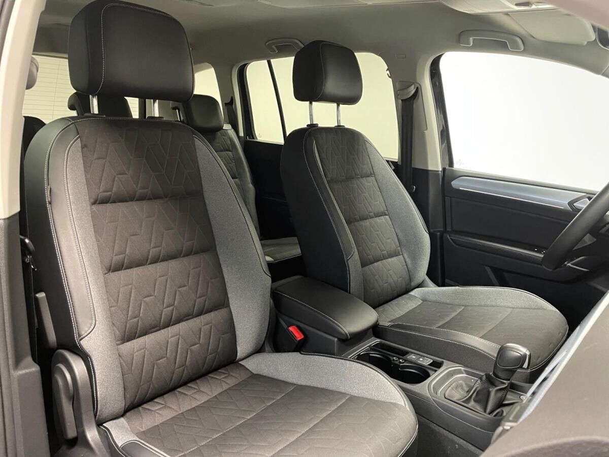 Volkswagen Touran Comfortline Goal 2.0 TDI 110kW DSG - IQ.Light AHK Kamera Navi LM Park Assist 7-Sitzer ACC SHZ