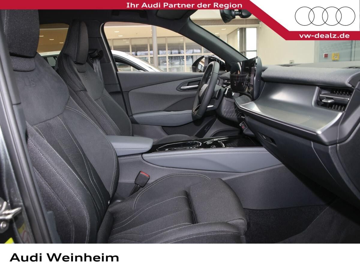 Audi Q3 SUV TFSI S tronic NAVI ALU 19" LED DAB