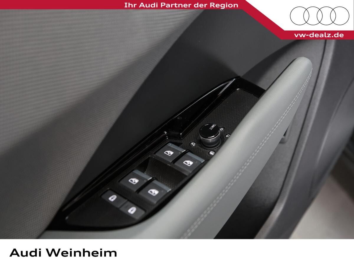 Audi Q3 SUV TFSI S tronic NAVI ALU 19" LED DAB