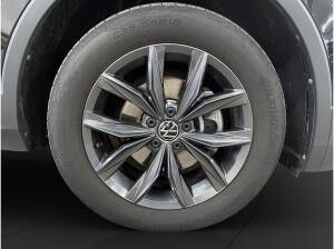 Volkswagen Tiguan Allspace 2.0 TDI 4M AHK Matrix LM 18" Navi RFK ACC