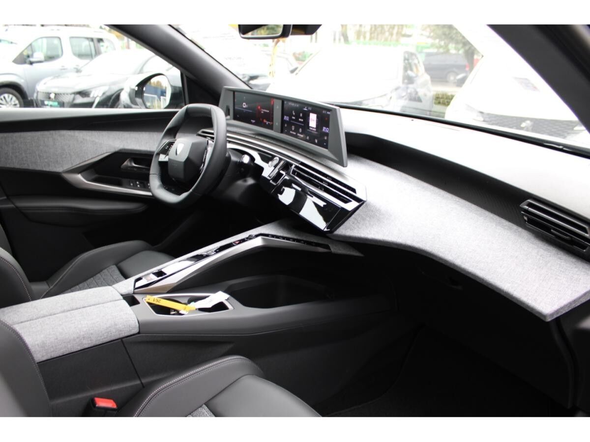 Peugeot 5008 Allure MILD HYBRID 145 e-DSC6 *Anhängerkupplung*