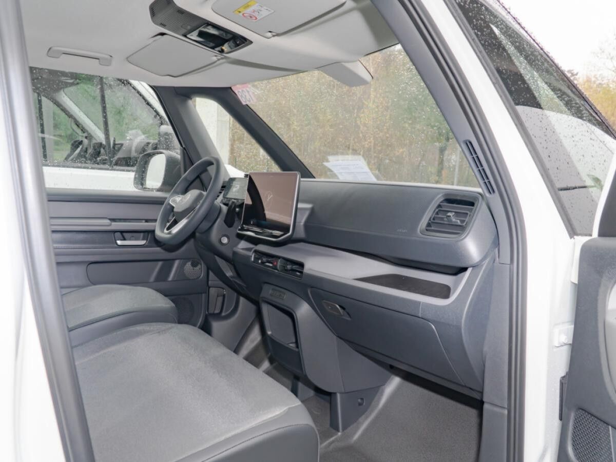 Volkswagen ID.Buzz Cargo Pro **mit Regalsystem** sofort verfügbar