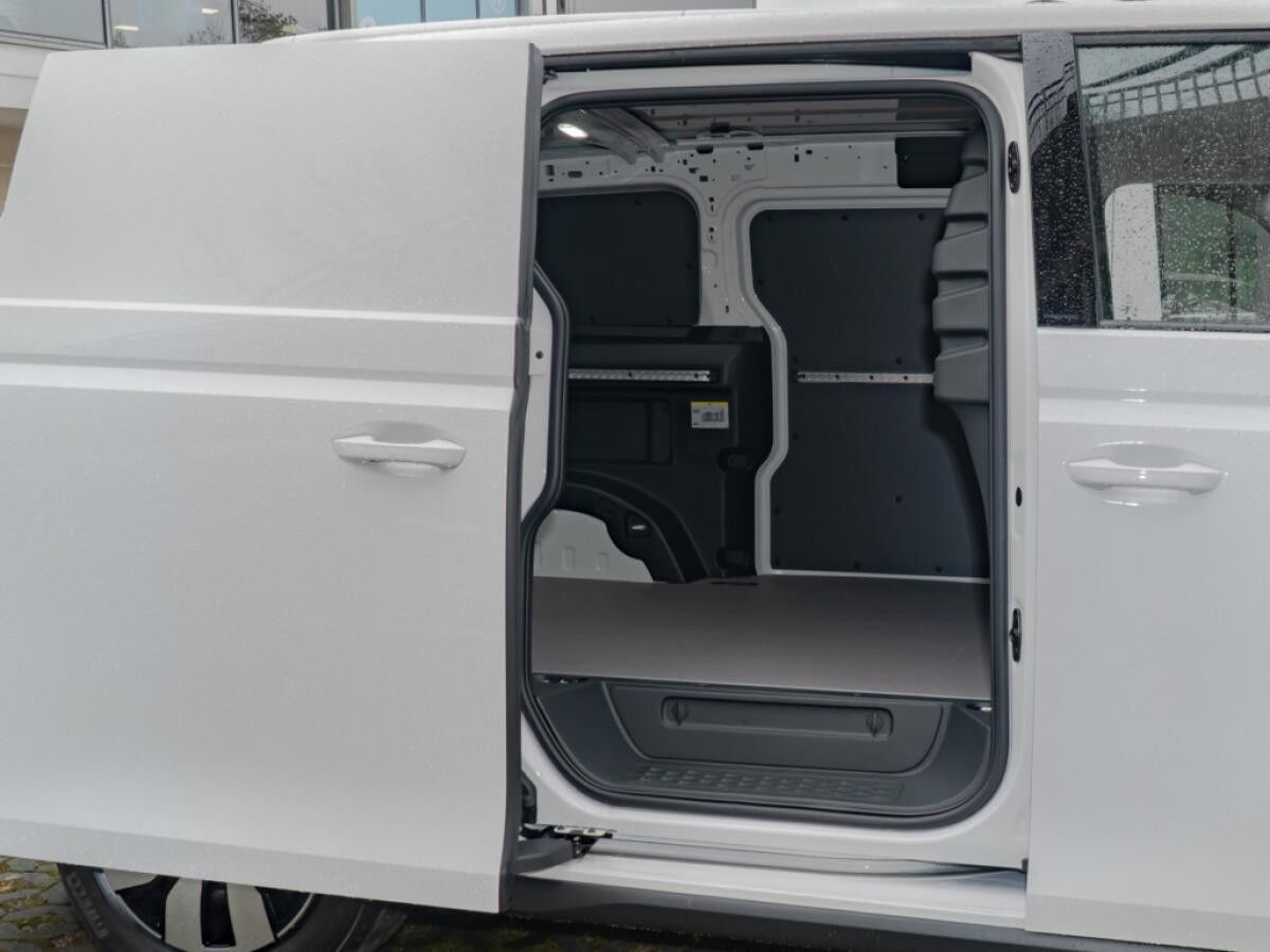 Volkswagen ID.Buzz Cargo Pro **mit Regalsystem** sofort verfügbar