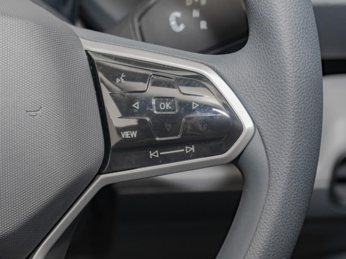 Volkswagen ID.Buzz Cargo Pro **mit Regalsystem** sofort verfügbar