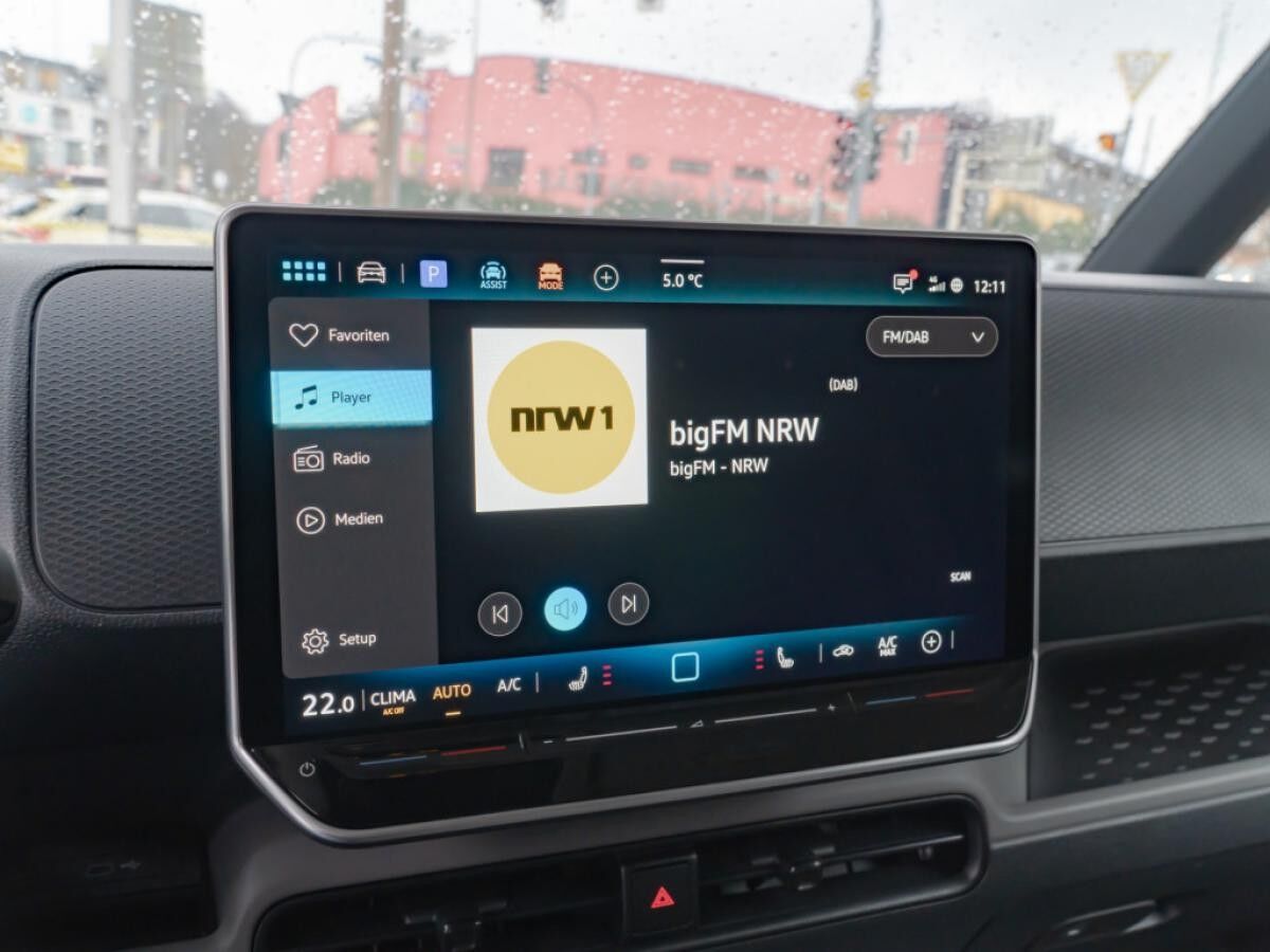 Volkswagen ID.Buzz Cargo Pro **mit Regalsystem** sofort verfügbar