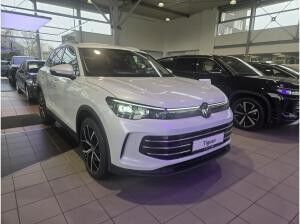 Volkswagen Tiguan Elegance eHybrid //SOFORT VERF.// 204PS - 0,5% Versteuerung, HUD, LED, Harman Kardon usw.
