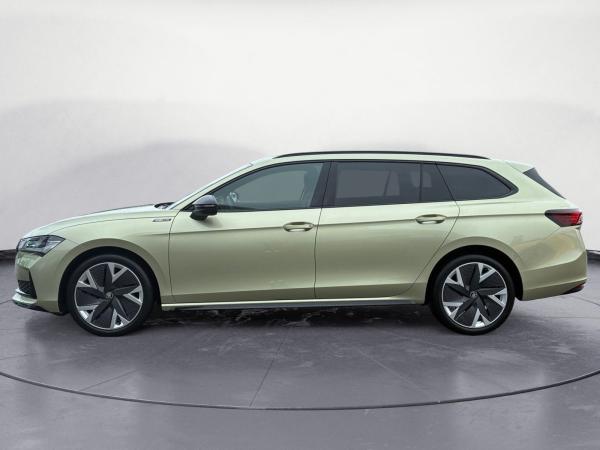 Skoda Superb Combi Sportline 2,0 TDI 7-Gang-DSG 4x4