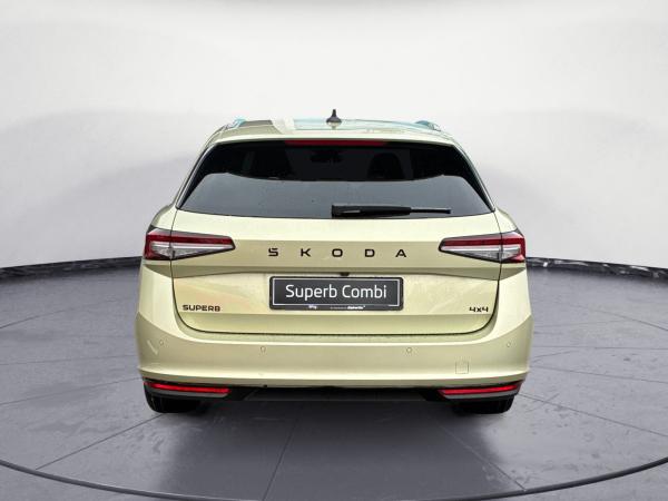 Skoda Superb Combi Sportline 2,0 TDI 7-Gang-DSG 4x4