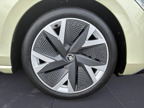 Skoda Superb Combi Sportline 2,0 TDI 7-Gang-DSG 4x4