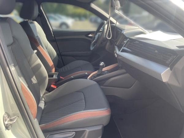 Audi A1 allstreet 30 TFSI S tronic LED RFK design selection