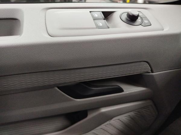 Volkswagen Transporter Kasten 2,0 l TDI 6-Gan g Radst. 3100 mm