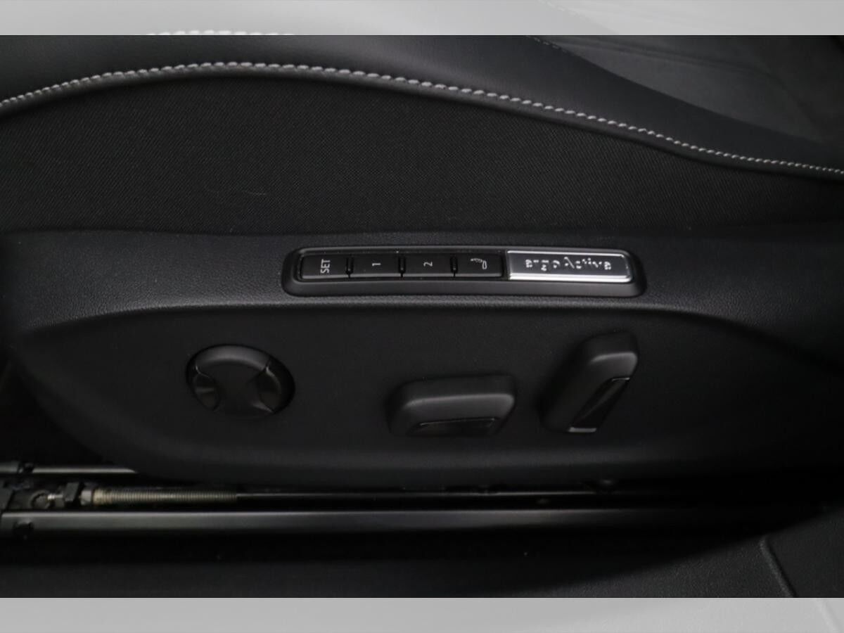 Volkswagen ID.7 TOURER PRO 77 KWH AUTOMATIK Bluetooth Navi