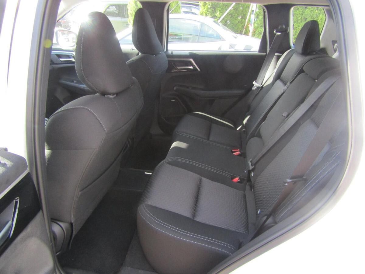 Mitsubishi Outlander 2.4 PHEV 4WD Basis LED NAVI RFK ACC