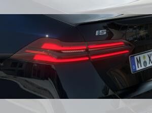 BMW i5 xDrive40 Limousine M Sportpaket % FIRST COME - FIRST SAVE %