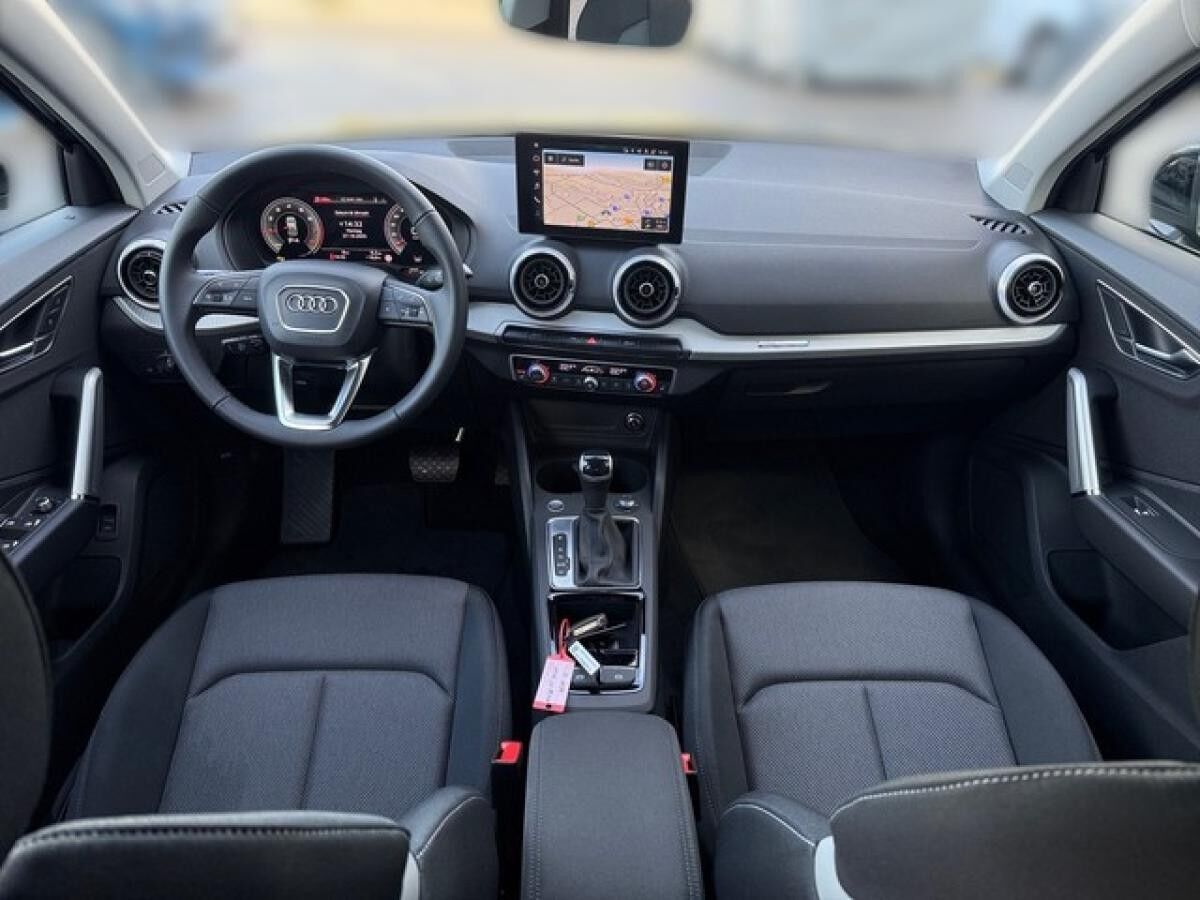 Audi Q2 Sline AHK Kamera LED Navi Automatik