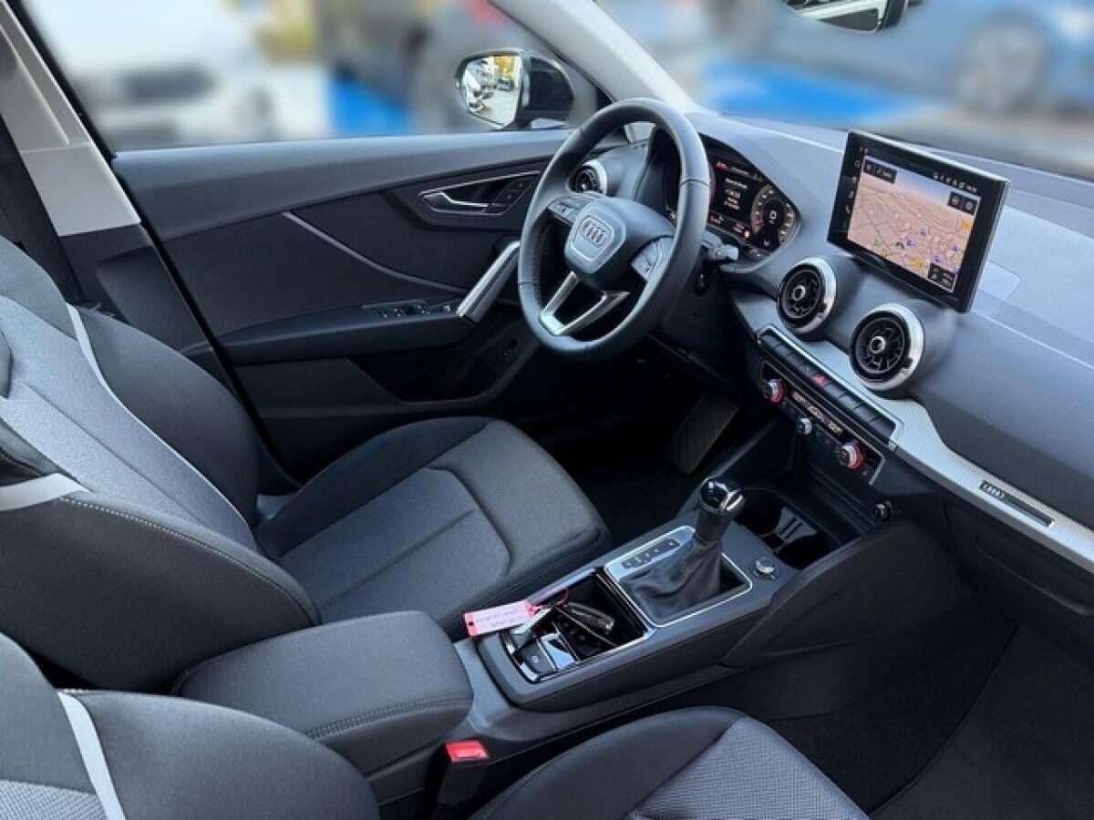 Audi Q2 Sline AHK Kamera LED Navi Automatik