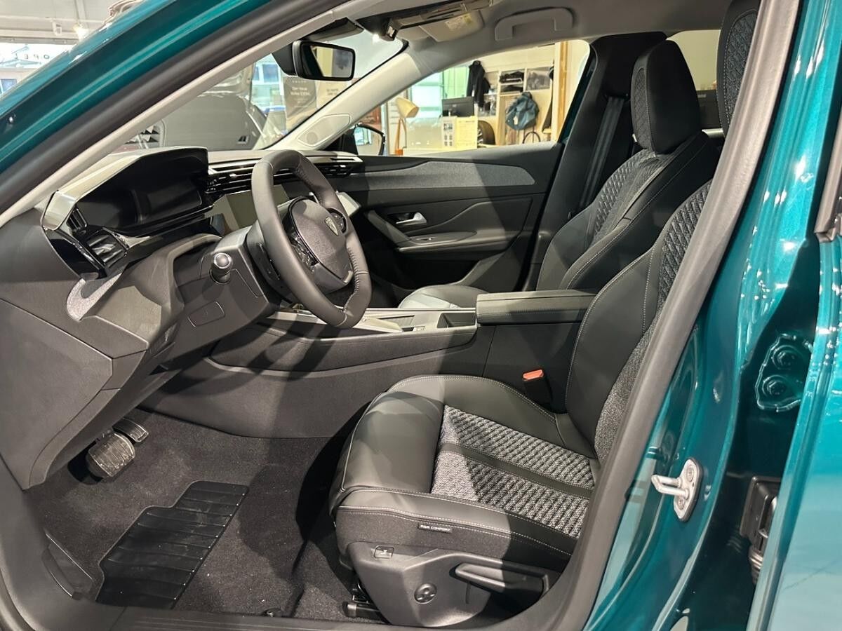 Peugeot 308 Allure 1.2 #180°#LED#Klimaautom.#