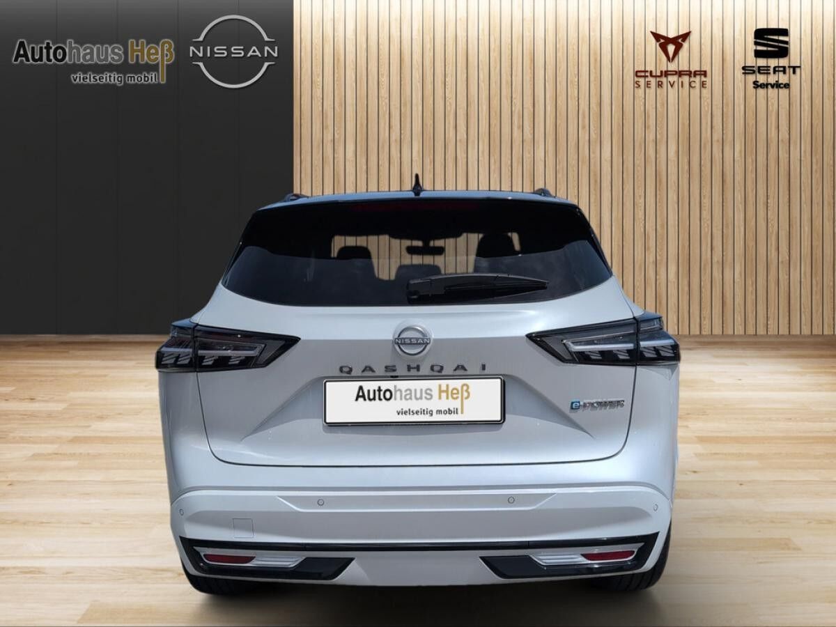 Nissan Qashqai NAVI,360°,20"