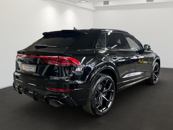 Audi RS Q8 SUV performance tiptronic Audi RS Q8 SUV performance tiptronic