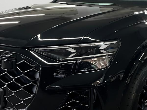 Audi RS Q8 SUV performance tiptronic Audi RS Q8 SUV performance tiptronic