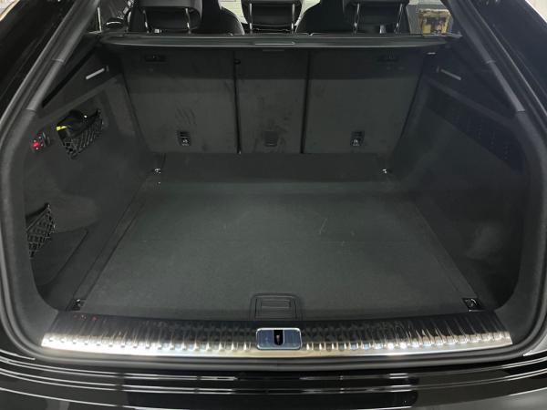 Audi RS Q8 SUV performance tiptronic Audi RS Q8 SUV performance tiptronic