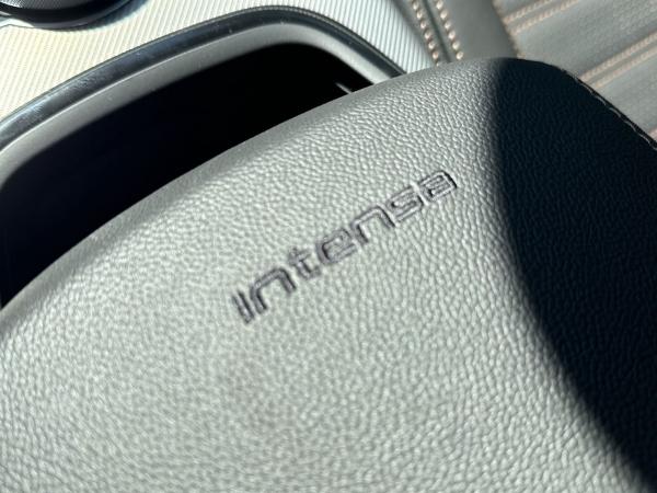 Alfa Romeo Stelvio 2.0 Turbo 16V Intensa Q4 Panoramadach