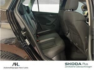Skoda Kamiq 1.0 TSI Tour DSG AHK Navi ACC LED RFK Optik schwarz