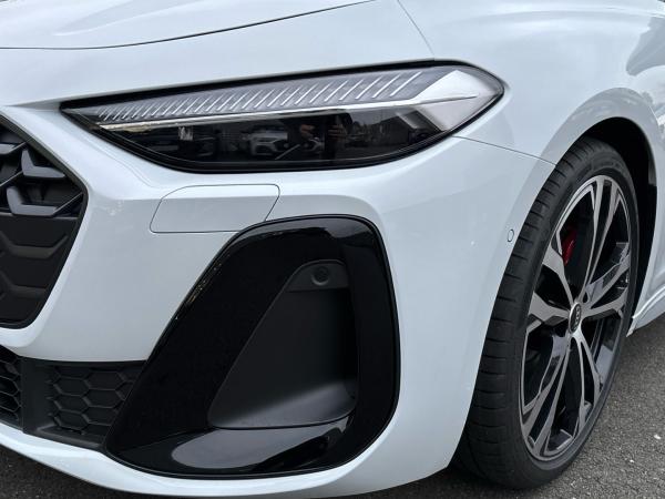 Audi A5 e-hybrid quattro MMI experience pro Panorama