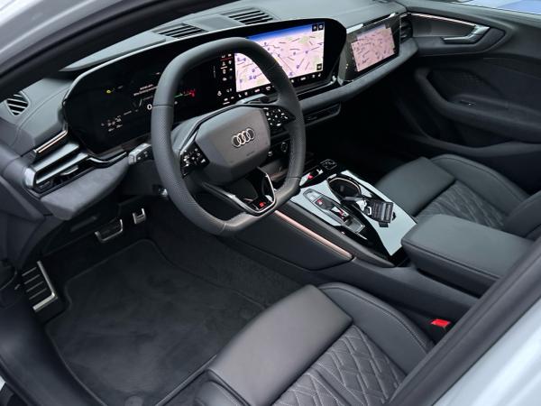 Audi A5 e-hybrid quattro MMI experience pro Panorama