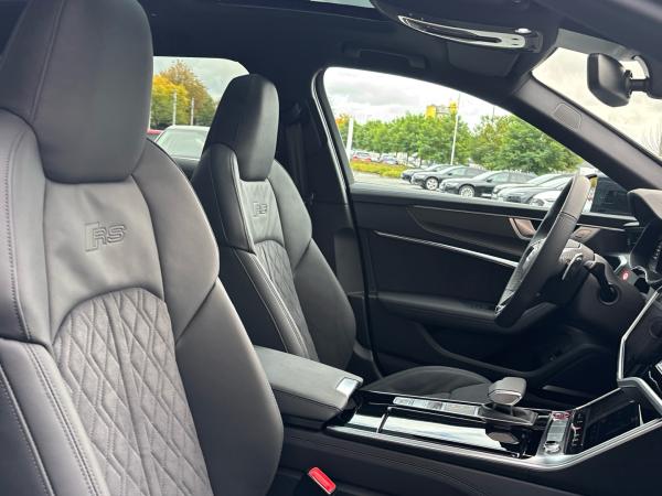 Audi RS6 Avant Digitales Cockpit Standhz. Memory LED