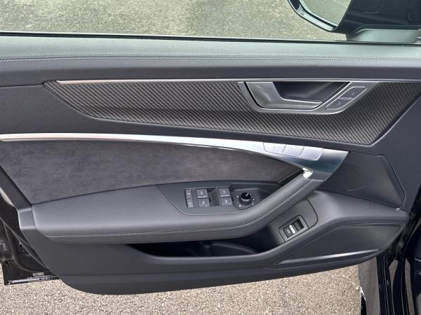 Audi RS6 Avant Digitales Cockpit Standhz. Memory LED