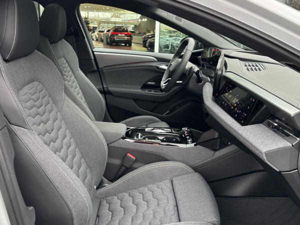 Audi A6 e-tron Avant performance Digitales Cockpit 0,25% möglich