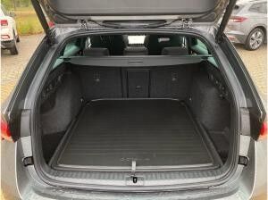 Skoda Octavia Combi RS 2.0TSI MATRIX.NAVI.TravelA.KAM.PSD.AHK.ASSIST+.SMARTLINK.DAB