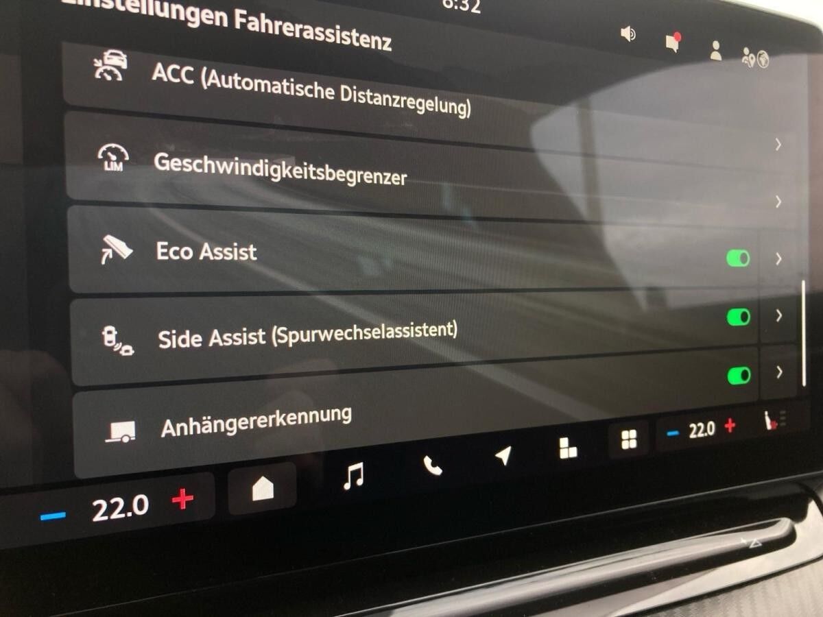 Skoda Octavia Combi RS 2.0TSI MATRIX.NAVI.TravelA.KAM.PSD.AHK.ASSIST+.SMARTLINK.DAB