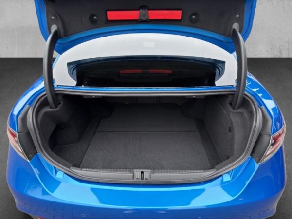 Alfa Romeo Giulia Veloce Q4 2.0 PDC+KAMERA+NAVI+CARPLAY+SHZ