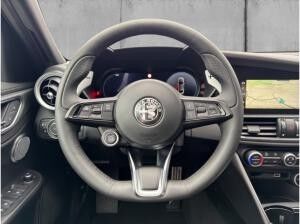 Alfa Romeo Giulia Veloce Q4 2.0 PDC+KAMERA+NAVI+CARPLAY+SHZ
