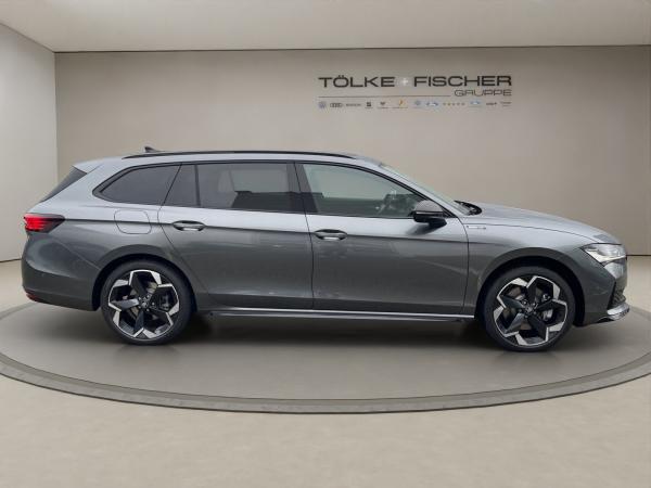 Skoda Superb Combi 2.0 TDI DSG Sportline SOFORT VERFÜGBAR! DCC ACC AHK AUT