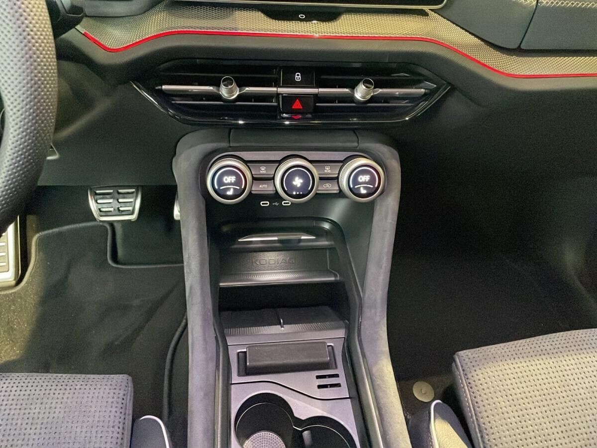 Skoda Kodiaq 2.0 TDI W Sportline SOFORT VERFÜGBAR! DCC ACC AHK AUT Kam.