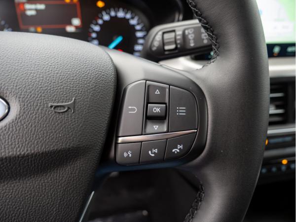 Ford Focus Titanium Style Lim. Kamera Navi LED Shz uvm. -K.T-