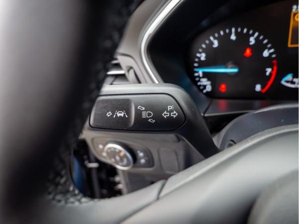 Ford Focus Titanium Style Lim. Kamera Navi LED Shz uvm. -K.T-