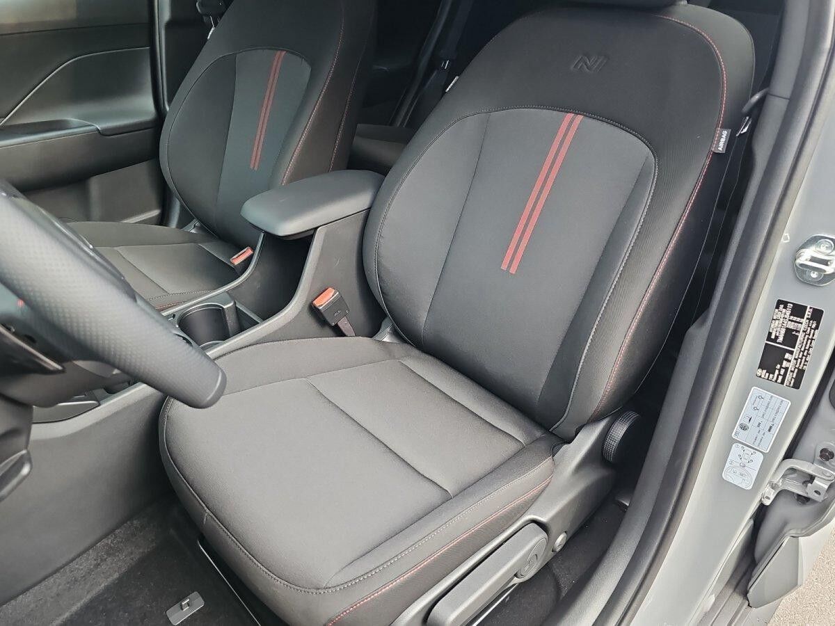 Hyundai KONA SX2 ELEKTRO 65,4KWH N-LINE LED/NAVI/DAB / Privat / Gewerblich