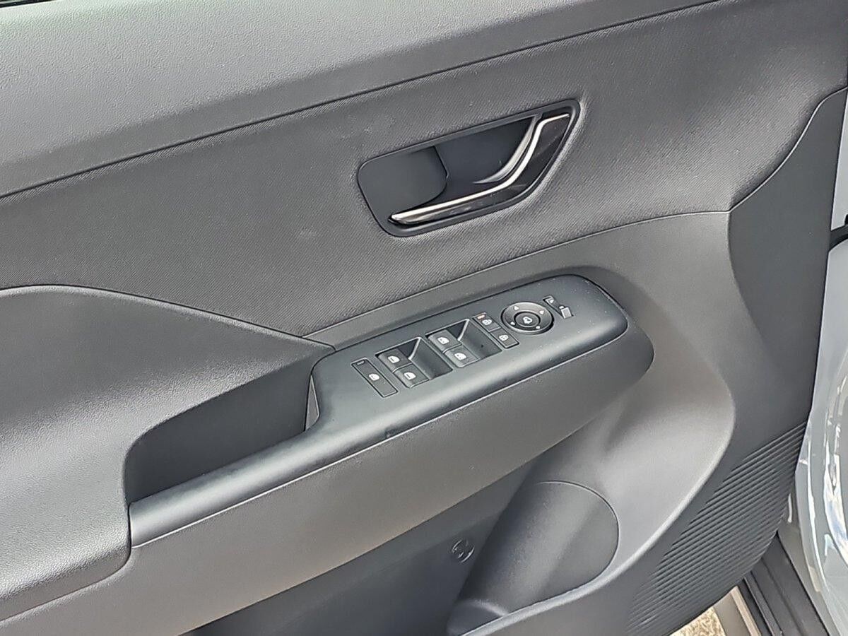 Hyundai KONA SX2 ELEKTRO 65,4KWH N-LINE LED/NAVI/DAB / Privat / Gewerblich