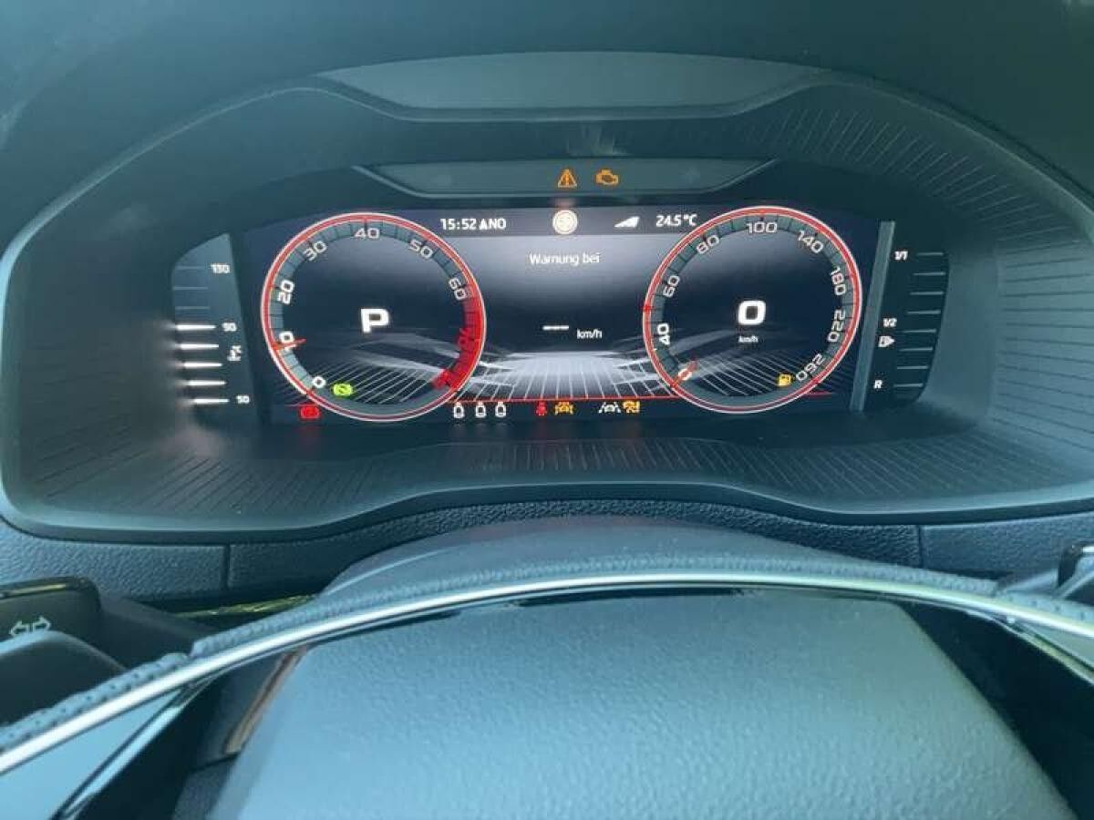 Skoda Karoq KAROQ SPORTLINE 1,5 TSI 110 KW 7-GANG-DSG