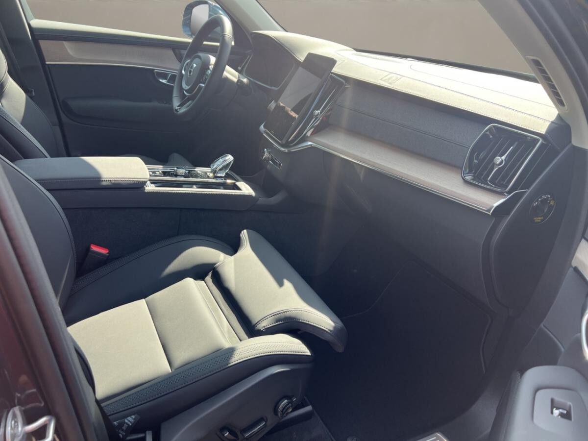 Volvo XC90 T8 AWD AKTION Plus Bright NAI LED H&K 7Sitzer